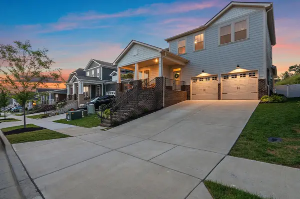 1053 Pebble Run Rd, Hendersonville, TN 37075