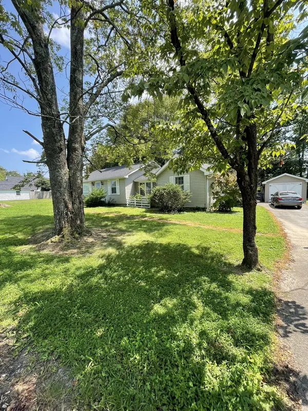 503 High St, Lafayette, TN 37083