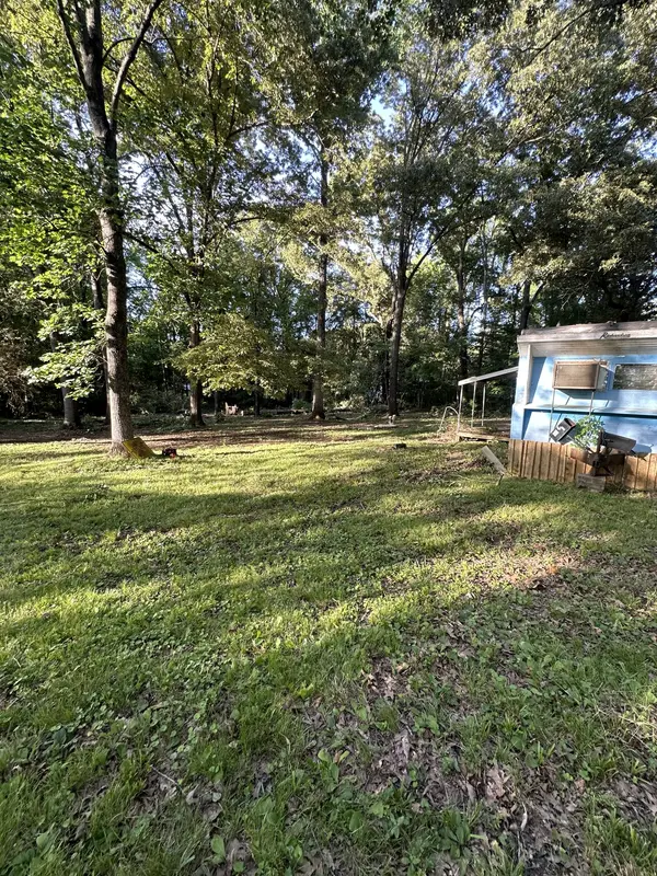 1581/2 Westview St, Camden, TN 38320