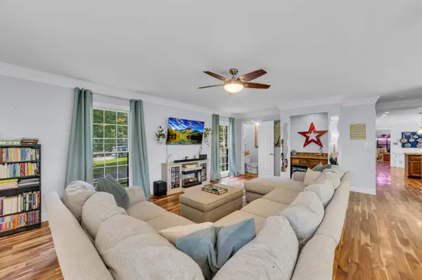 808 Shady Bluff Trl, Clarksville, TN 37043
