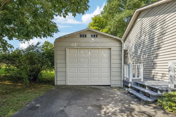 1767 Eastlake Dr, Cookeville, TN 38506