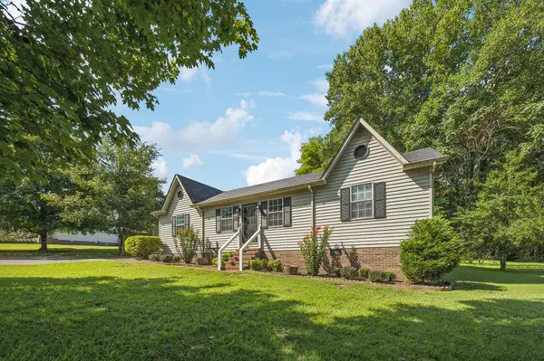 1767 Eastlake Dr, Cookeville, TN 38506
