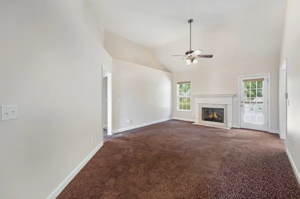 1079 Secretariat Dr, Mount Juliet, TN 37122