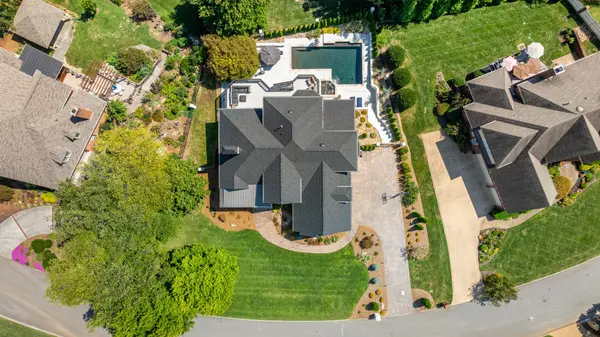 9051 Hemingway Grove Cir, Knoxville, TN 37922