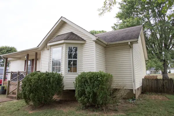 3833 Hearthstone Dr, Chapel Hill, TN 37034