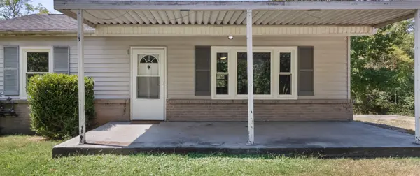 2092 Hilltop View Rd, Clarksville, TN 37040