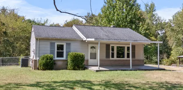 2092 Hilltop View Rd, Clarksville, TN 37040