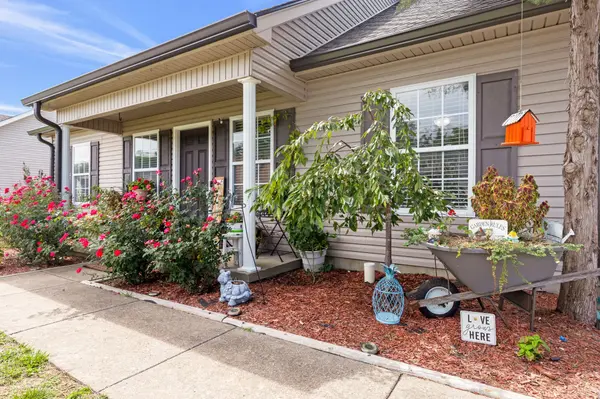 1517 Passage Dr, Murfreesboro, TN 37130