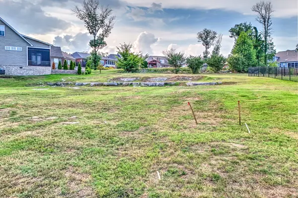 8033 Warren Dr, Nolensville, TN 37135