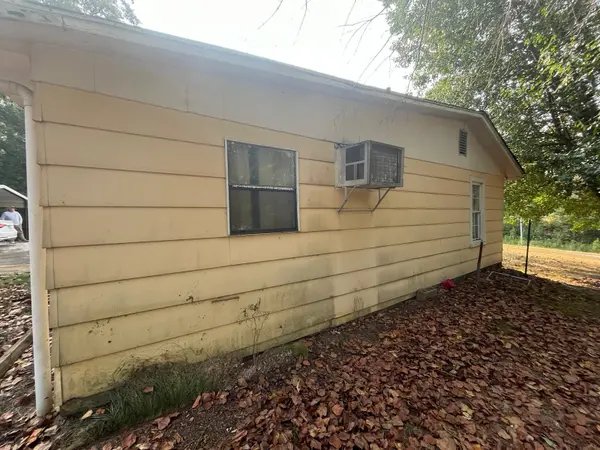 70 Old Bruceton Rd, Bruceton, TN 38317