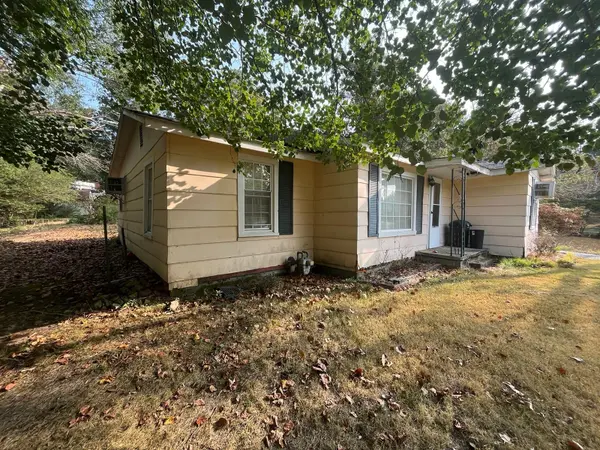 70 Old Bruceton Rd, Bruceton, TN 38317