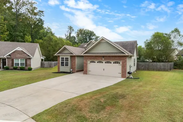587 Cameo Ct, Clarksville, TN 37042