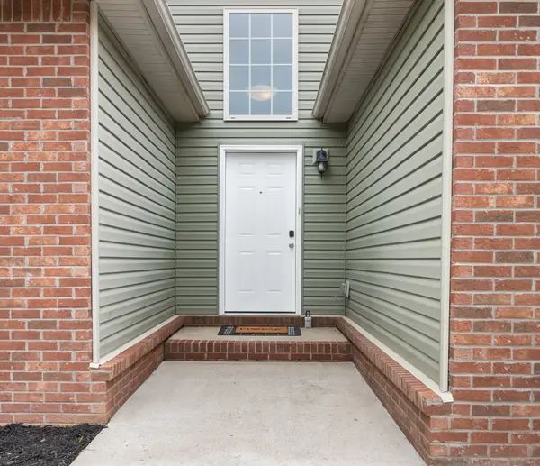 587 Cameo Ct, Clarksville, TN 37042