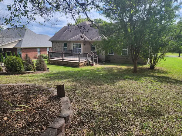 1079 Secretariat Dr, Mount Juliet, TN 37122