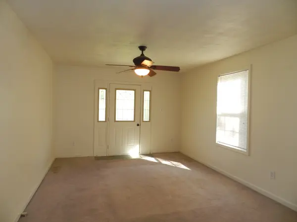112 Neville Ct, Dover, TN 37058