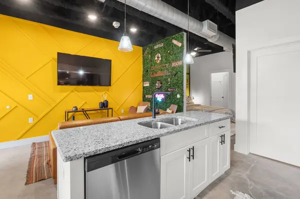 295 Plus Park Blvd #111, Nashville, TN 37217