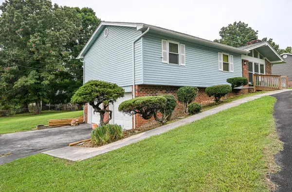 1407 NW Asterwood Lane, Cleveland, TN 37312