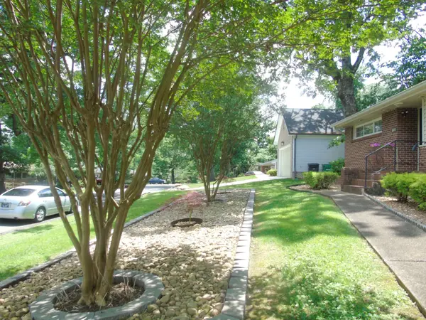 833 Belvoir Terrace, Chattanooga, TN 37412