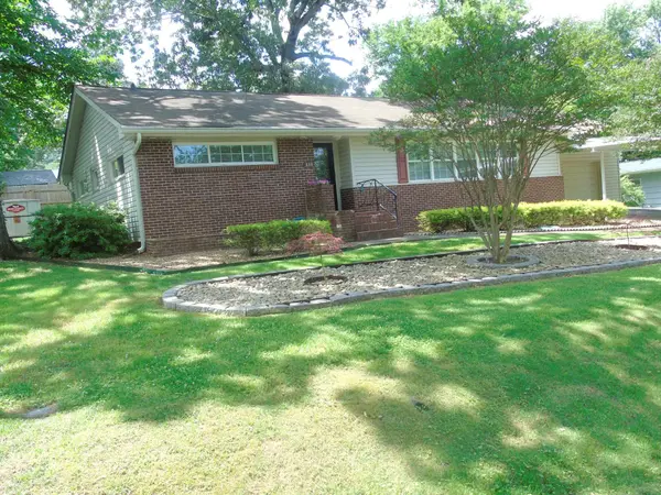 833 Belvoir Terrace,  Chattanooga,  TN 37412