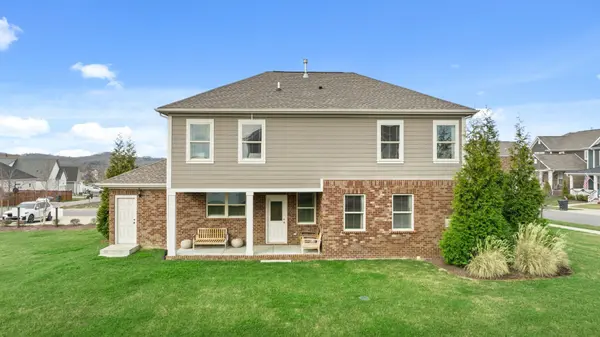 849 Nightingale Ave, Hendersonville, TN 37075