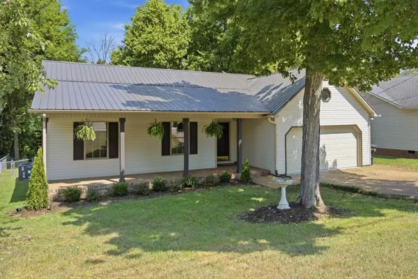 208 Valley Dr, Columbia, TN 38401