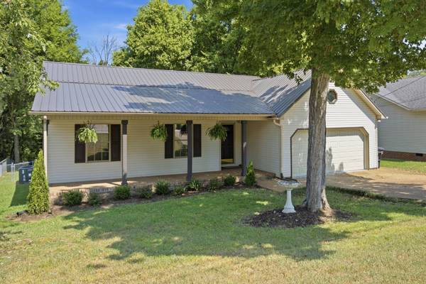 208 Valley Dr, Columbia, TN 38401