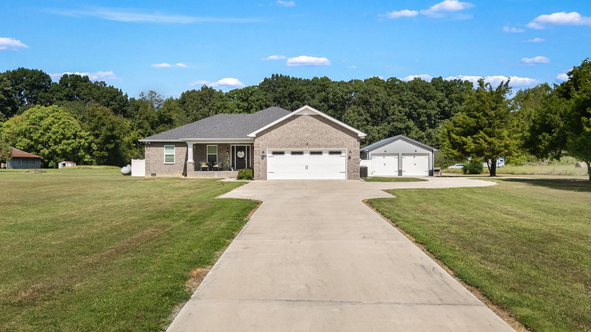 3443 RILEY CREEK RD, Normandy, TN 37360
