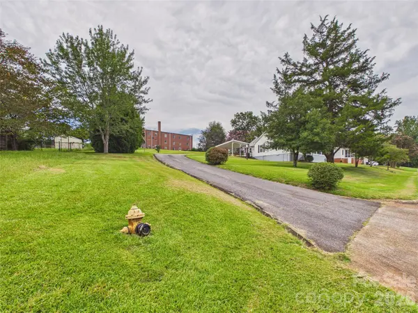 107 Mimosa AVE, Rhodhiss, NC 28630