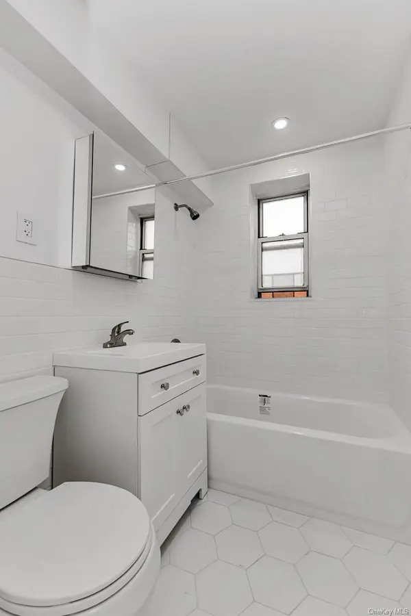 65-35 Yellowstone . BLVD #6F, Forest Hills, NY 11375