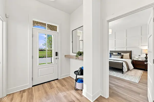 8782 Chauncey ST, Zionsville, IN 46077