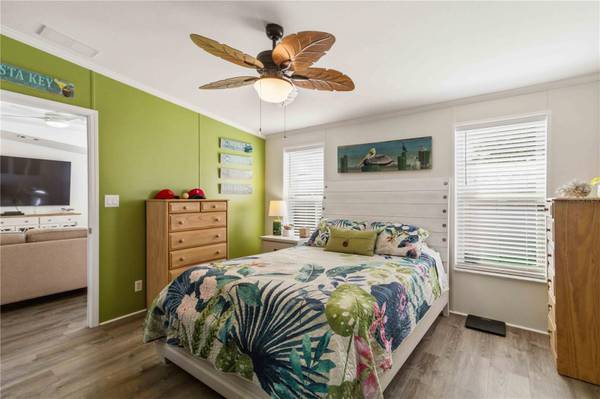 8429 CASTLE GARDEN RD, Palmetto, FL, 34221 photo 27