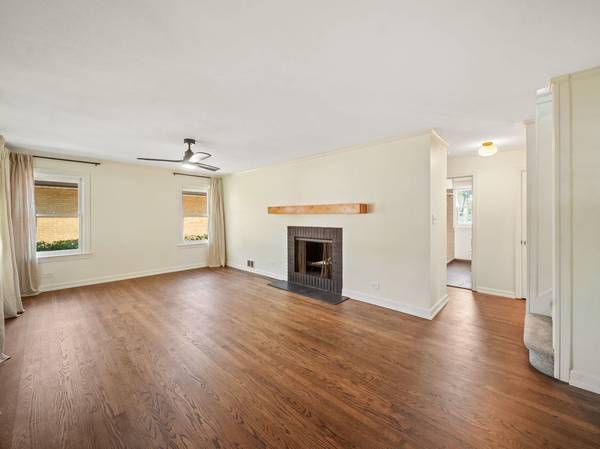 361 Bryant AVE, Glen Ellyn, IL 60137