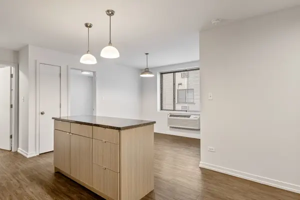 5411 N Winthrop AVE #211, Chicago, IL 60640