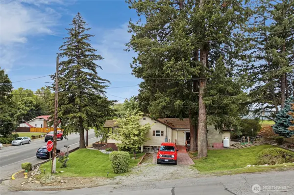 779 N 2nd AVE, Okanogan, WA 98840