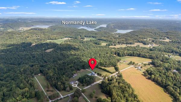 3443 RILEY CREEK RD, Normandy, TN 37360