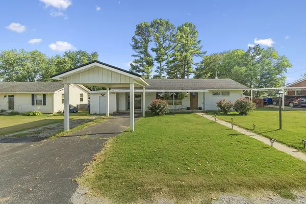 413 Sampson Ave, Adairville, KY 42202