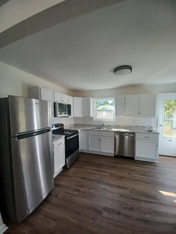 1807 McHenry Dr, Hopkinsville, KY 42240