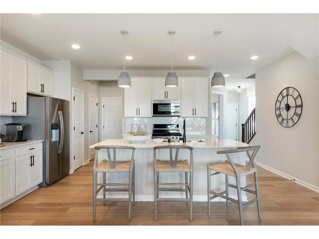14936 Avondale VW, Rosemount, MN 55068