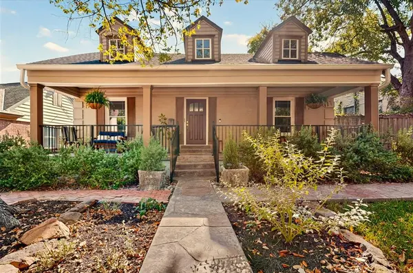 1732 S Edgefield Avenue, Dallas, TX 75224