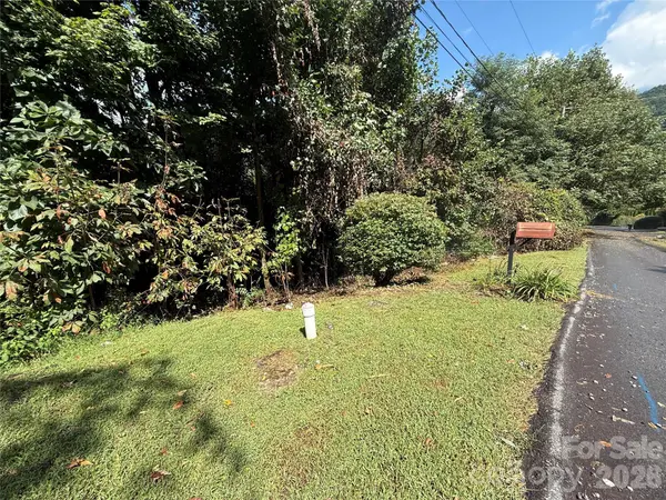 10 Lewis LN #10, Maggie Valley, NC 28751