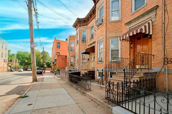 7516 64th ST, Glendale, NY 11385