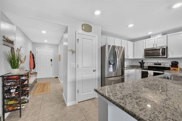 6381 BRANT BAY BLVD #102, North Fort Myers, FL 33917
