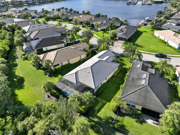 5057 LAKE OVERLOOK AVE, Bradenton, FL 34208