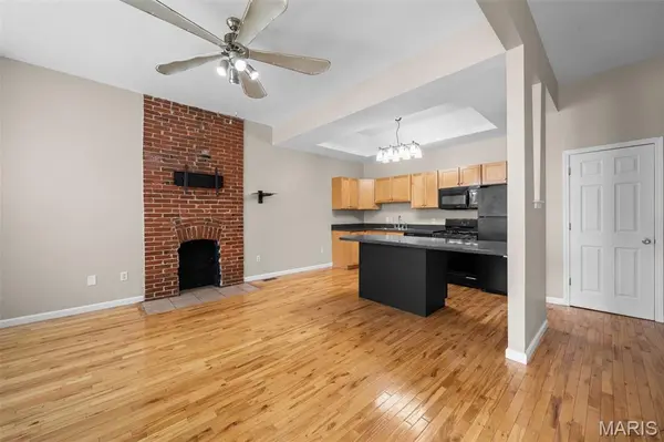 4034 Laclede AVE #B, St Louis, MO 63108