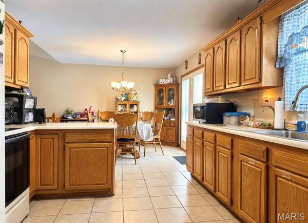 196 Indian Prairie LN, Union, MO 63084