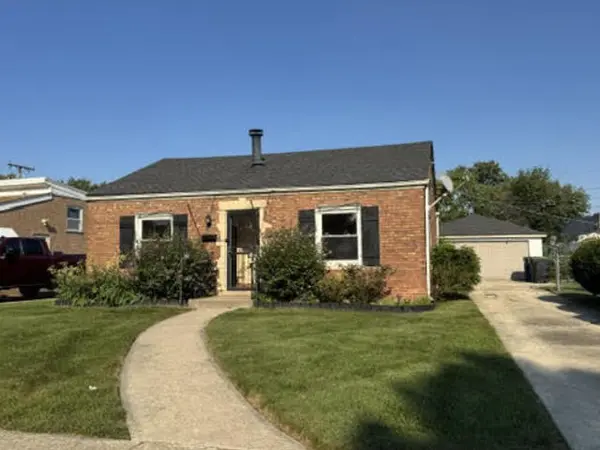 9855 S CAMPBELL AVE, Evergreen Park, IL 60805
