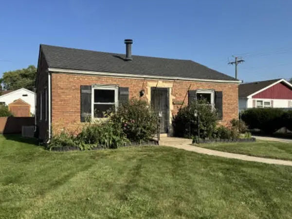 9855 S CAMPBELL AVE, Evergreen Park, IL 60805