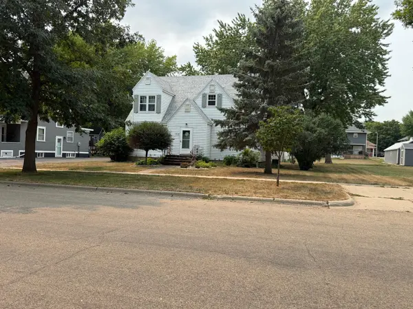 715 N Mckenzie ST, Luverne, MN 56156