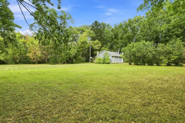 401 S Division ST, Roberts, WI 54023