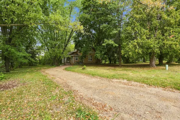401 S Division ST, Roberts, WI 54023